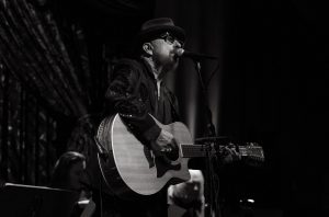 Dave Stewart Talks Dylan Covers Album, ‘A Complete Unknown’ & More